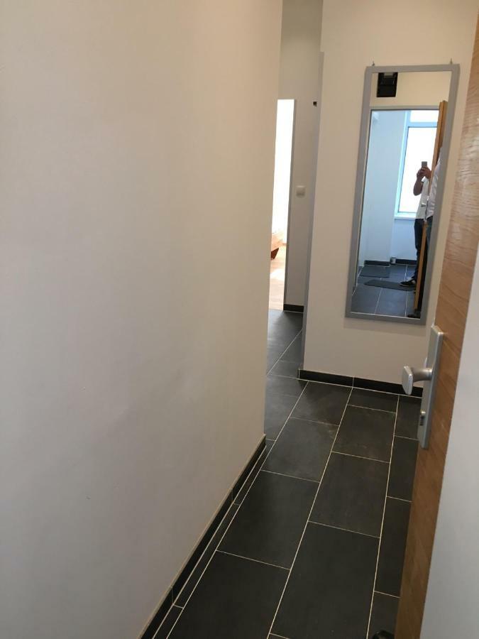 Neu Renovierte Unterkunft Viena Exterior foto
